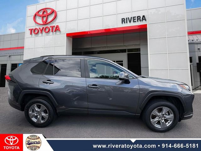 Used 2023 Toyota RAV4 XLE AWD/4WD image 4