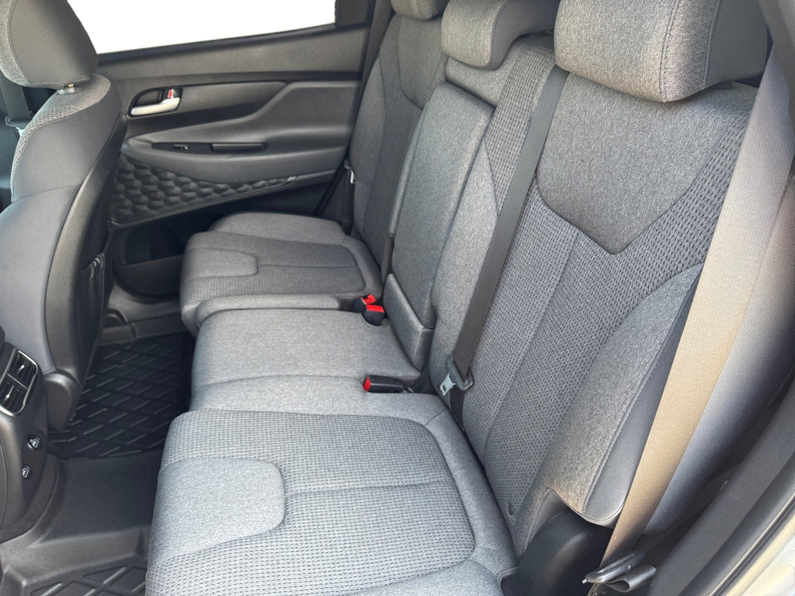 Used 2023 Hyundai Santa Fe SEL image 13