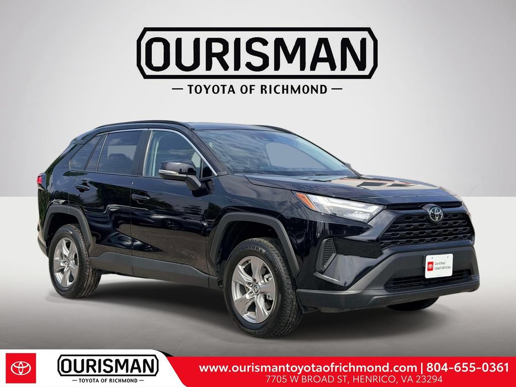 Used 2025 Toyota RAV4 XLE AWD/4WD image 1