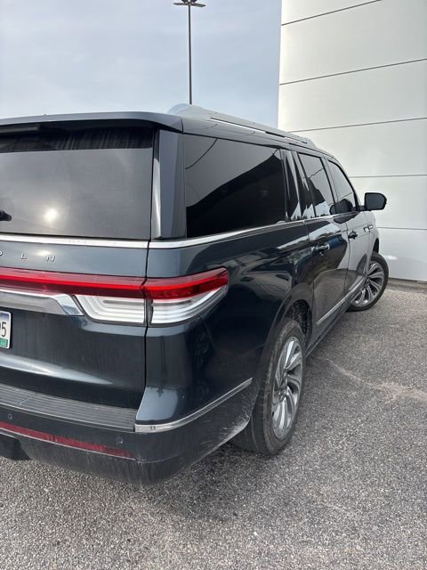 Used 2024 Lincoln Navigator L Reserve image 8