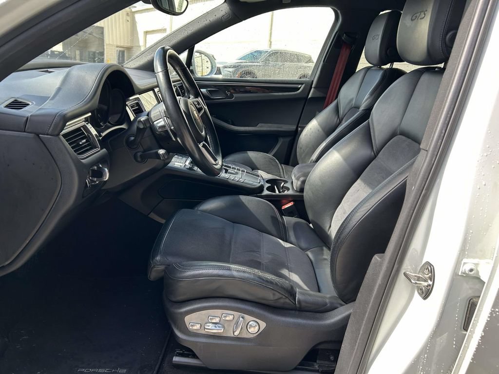 Used 2017 Porsche Macan GTS AWD/4WD image 13