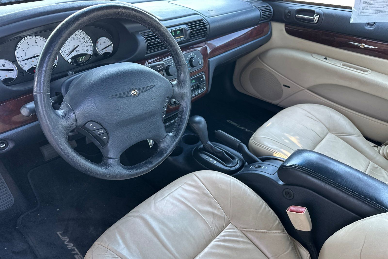 Used 2002 Chrysler Sebring Limited image 14