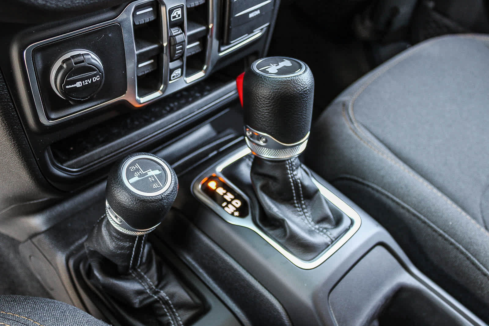 Used 2026 Jeep Wrangler Unlimited Sport AWD/4WD image 19