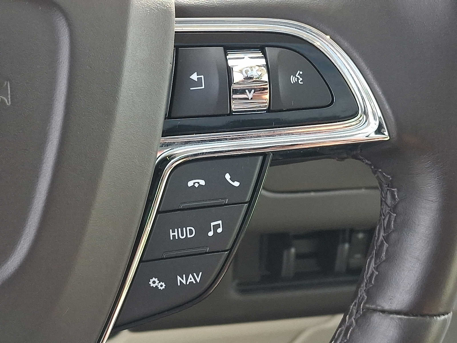 Used 2021 Lincoln Navigator L Black Label w/ Special Edition Package AWD/4WD image 22