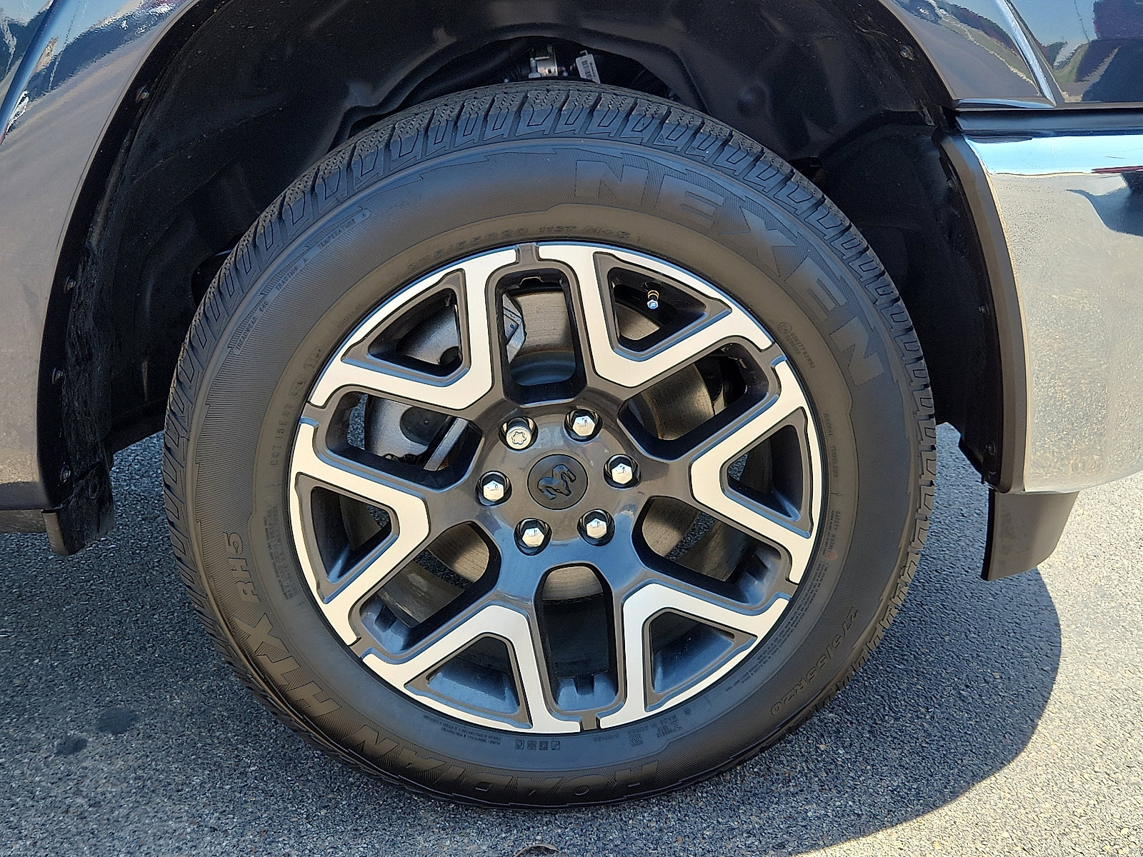 Used 2025 RAM 1500 Laramie image 6