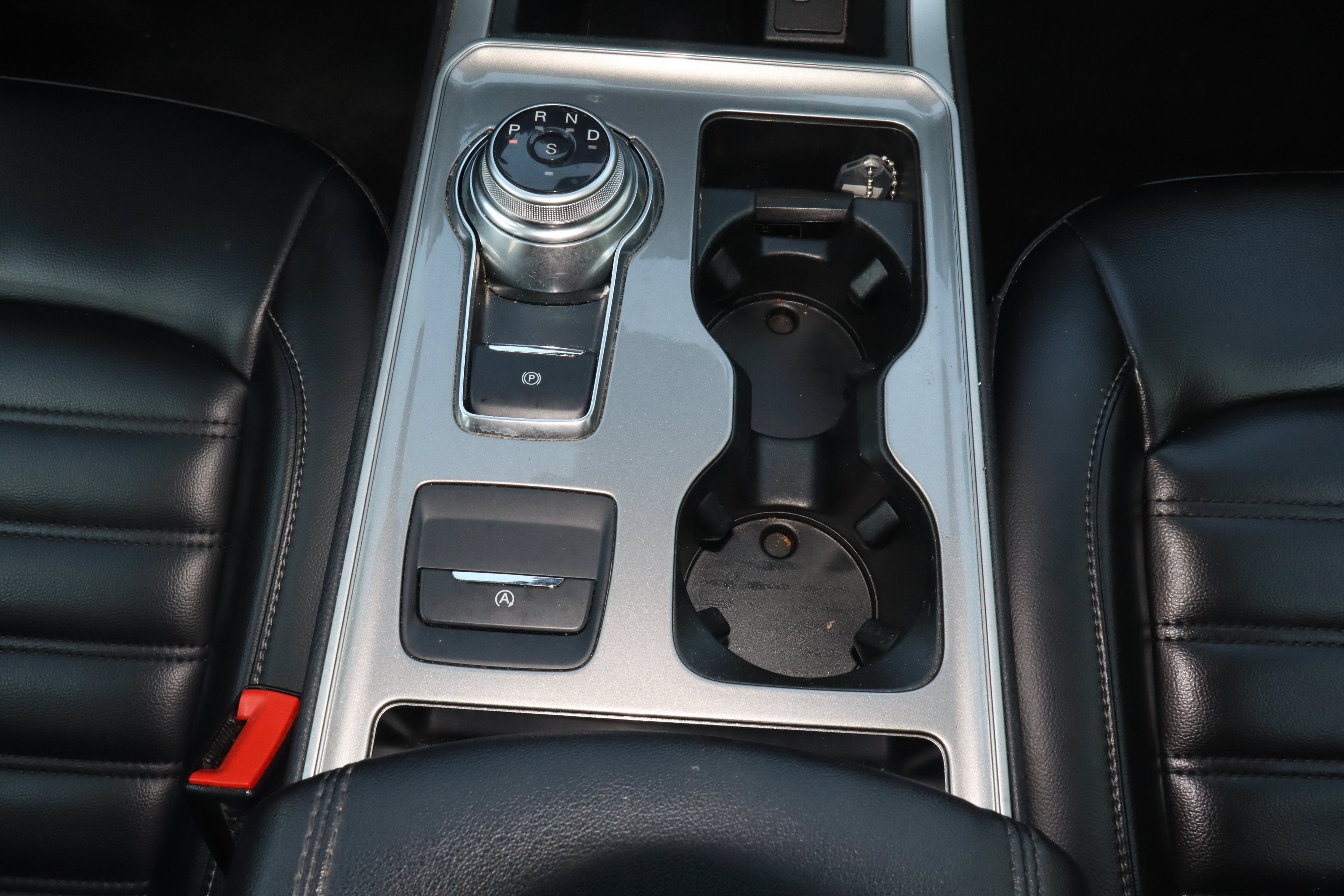 Used 2024 Ford Edge SEL AWD/4WD image 11