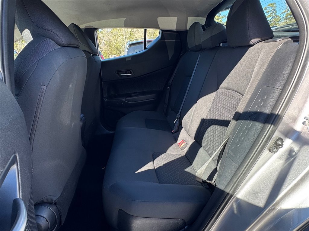 Used 2020 Toyota C-HR LE image 20