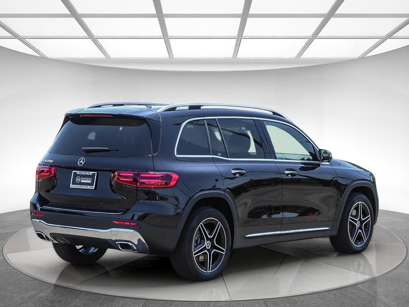 New 2026 Mercedes-Benz GLB 250 image 4