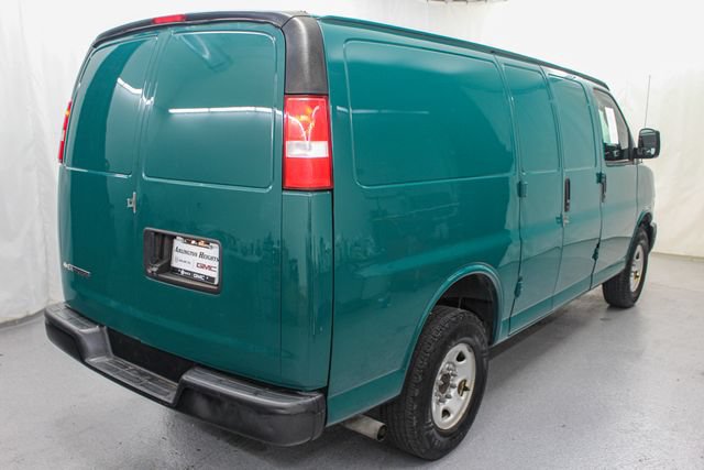 Used 2019 Chevrolet Express 3500 w/ Driver Convenience Package RWD image 12