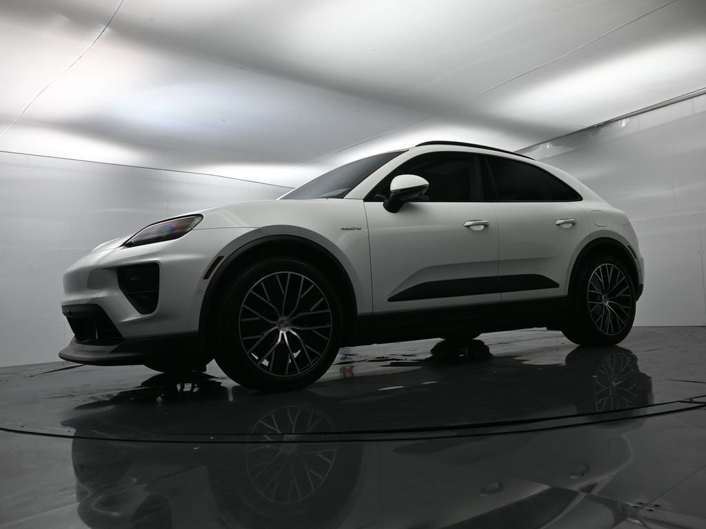 Certified 2024 Porsche Macan 4 Electric image 45