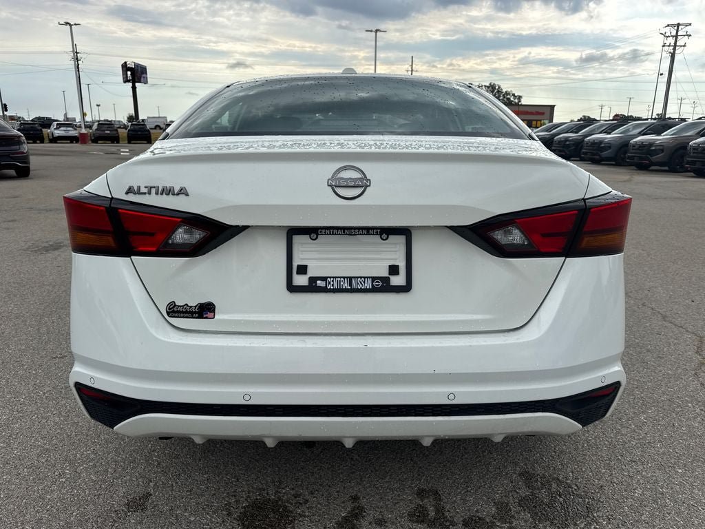 Used 2025 Nissan Altima 2.5 SV FWD image 5