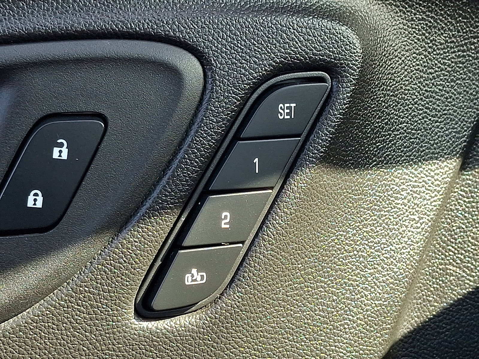 Used 2021 Buick Encore GX Essence image 26