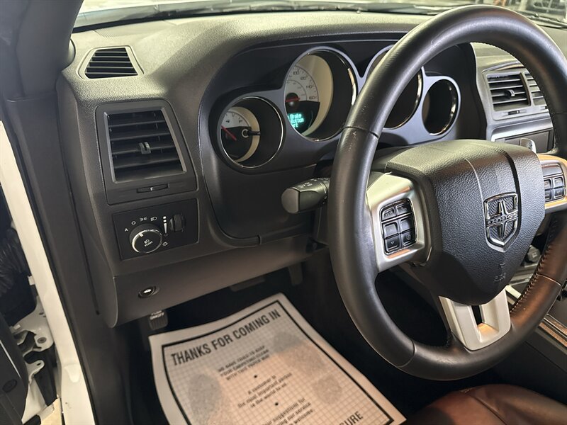 Used 2014 Dodge Challenger R/T RWD image 20