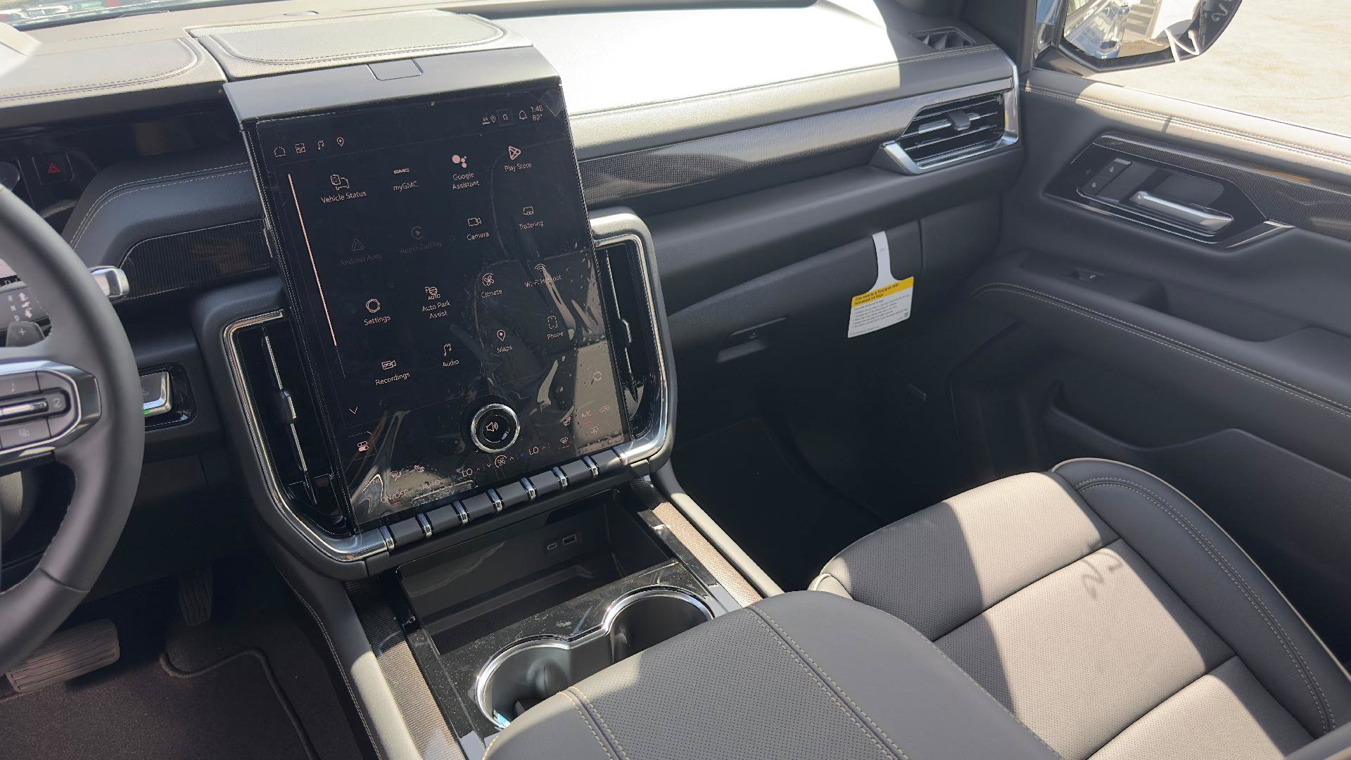 New 2026 GMC Yukon XL Elevation AWD/4WD image 11