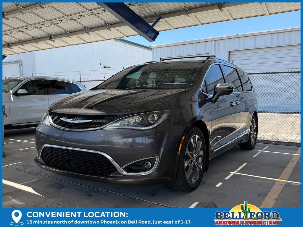 Used 2020 Chrysler Pacifica Limited FWD image 2