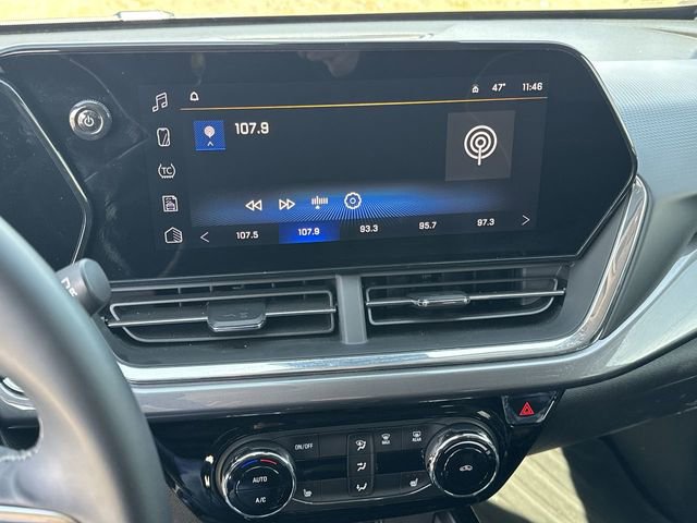 Used 2025 Chevrolet Trax ACTIV w/ Driver Confidence Package image 16