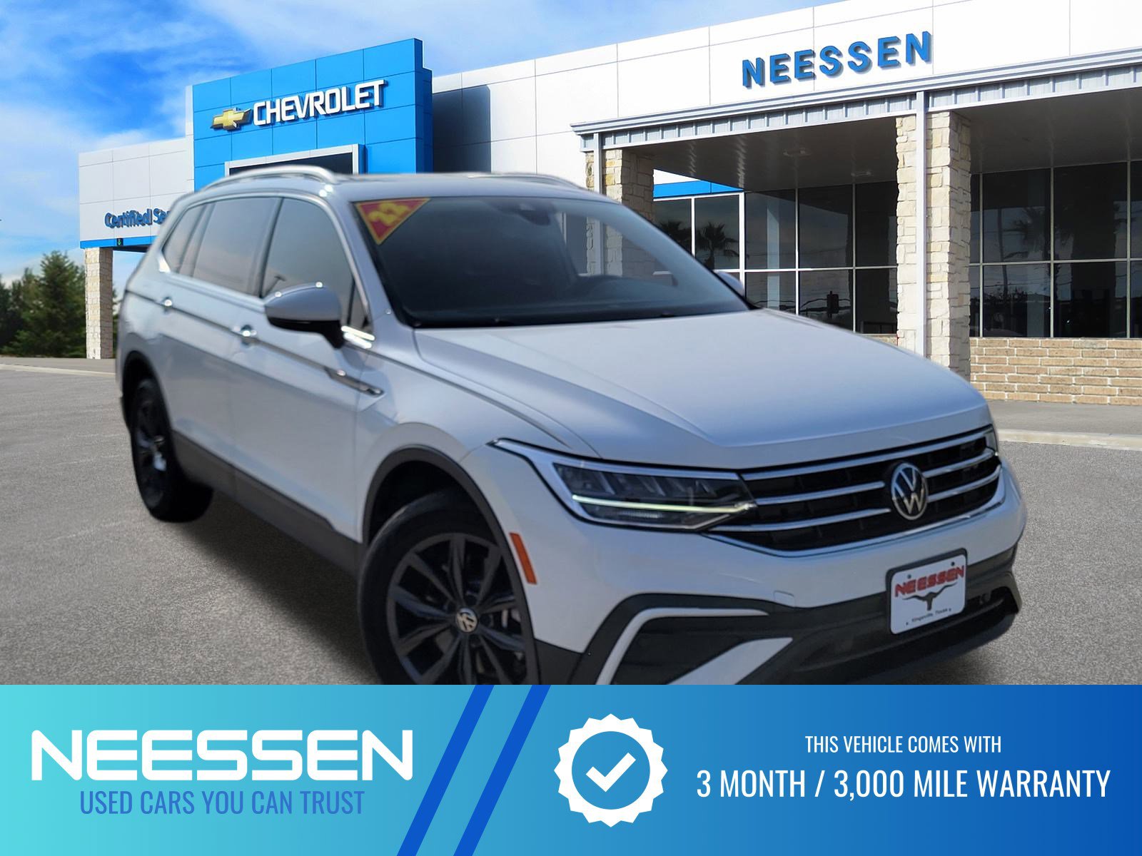 Used 2022 Volkswagen Tiguan SE w/ Panoramic Sunroof Package
