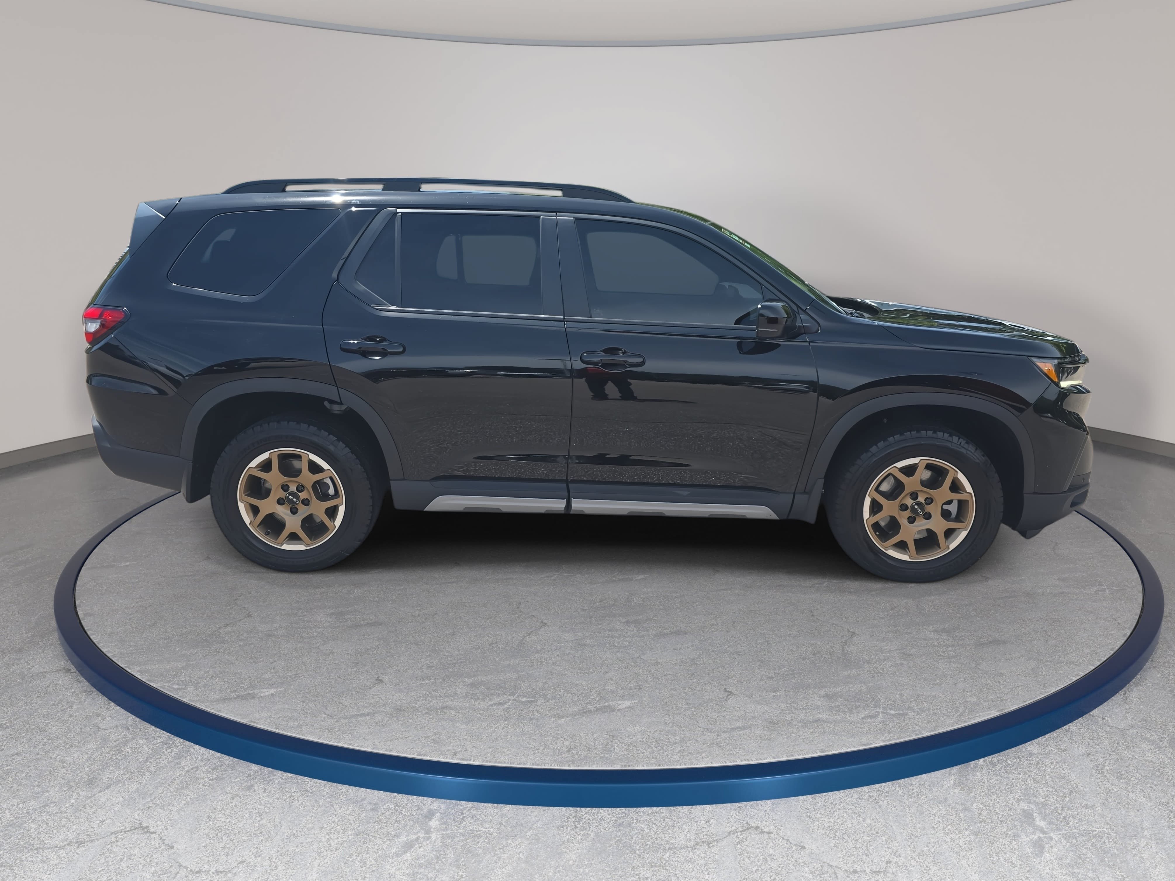 Used 2024 Honda Pilot TrailSport image 4