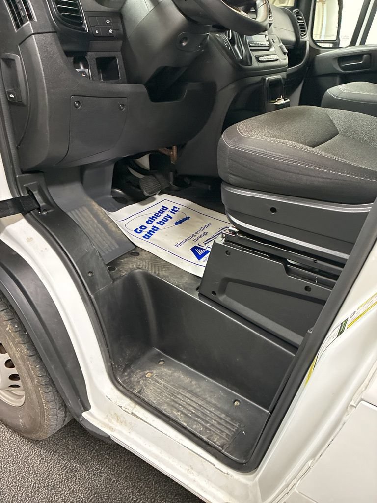 Used 2025 RAM ProMaster 2500 w/ Safety Group FWD image 13