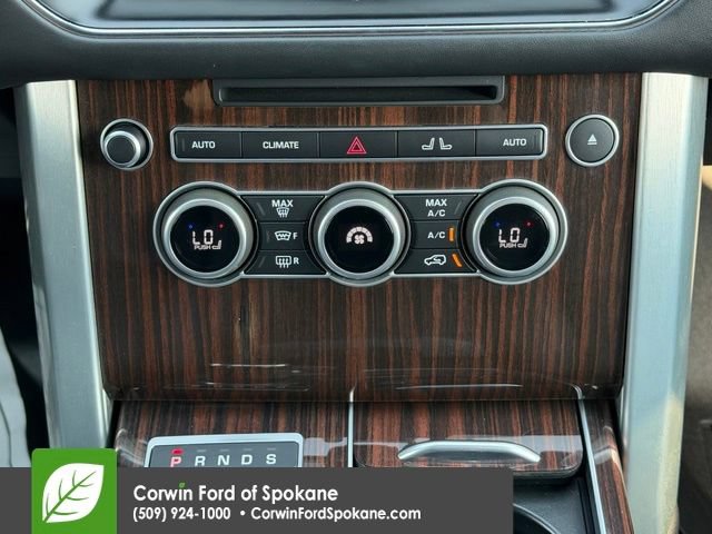 Used 2017 Land Rover Range Rover Supercharged AWD/4WD image 32