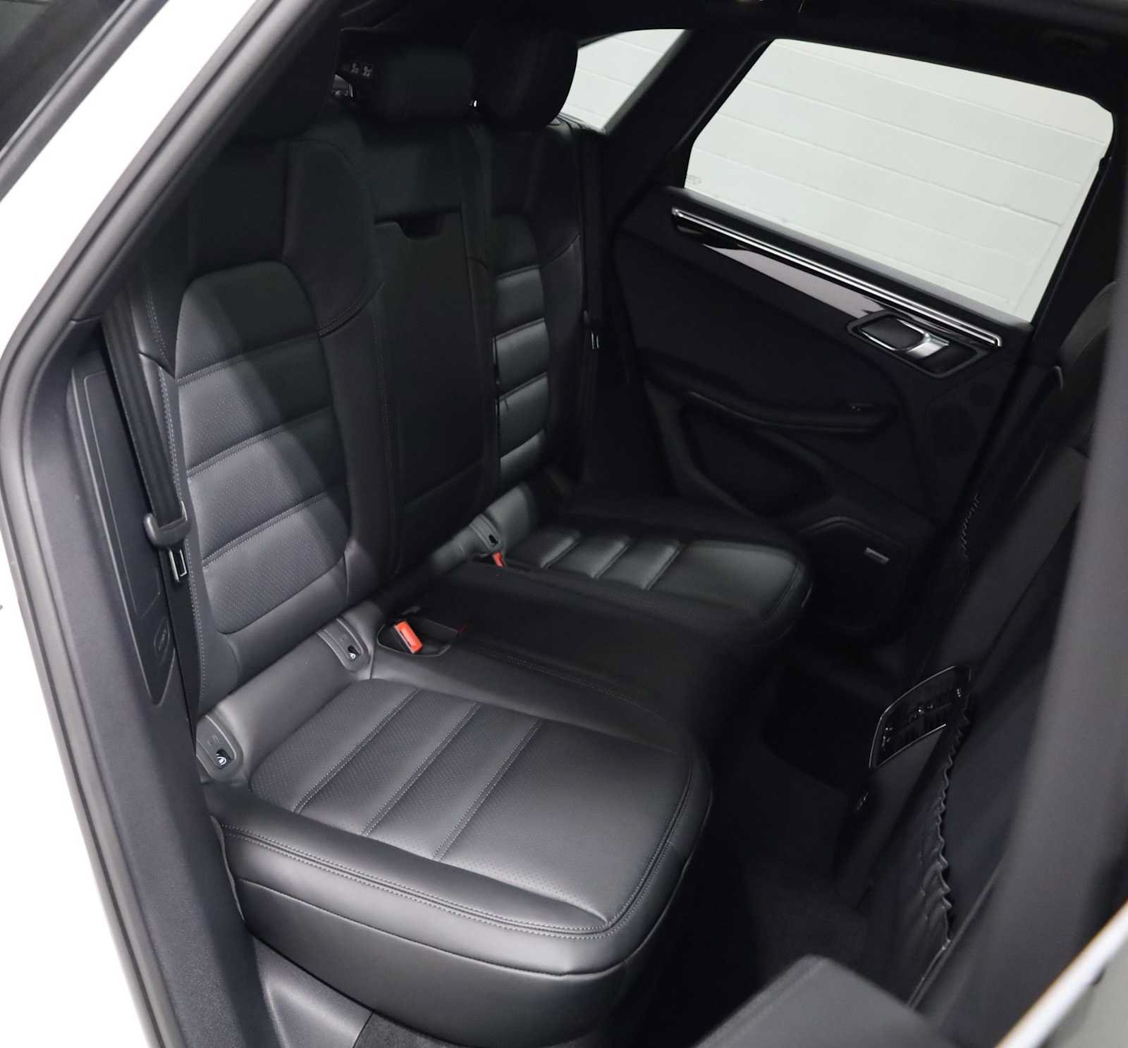 New 2026 Porsche Macan S AWD/4WD image 37