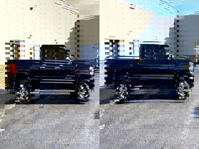 Used 2015 GMC Sierra 3500 Denali w/ Duramax Plus Package image 12