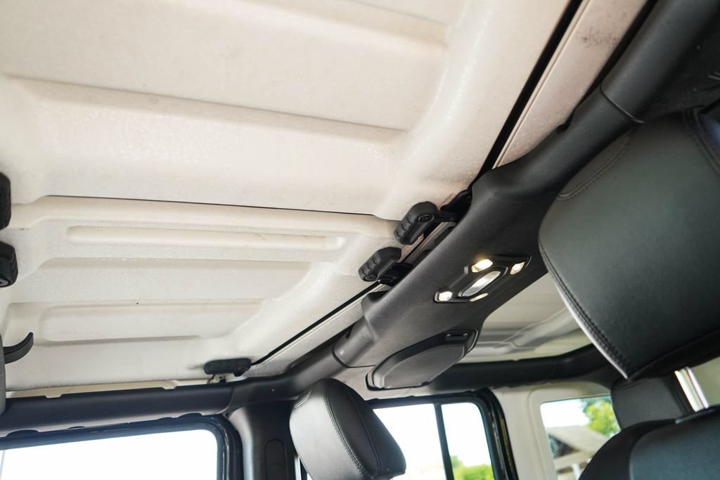 Used 2019 Jeep Wrangler Unlimited Rubicon AWD/4WD image 35