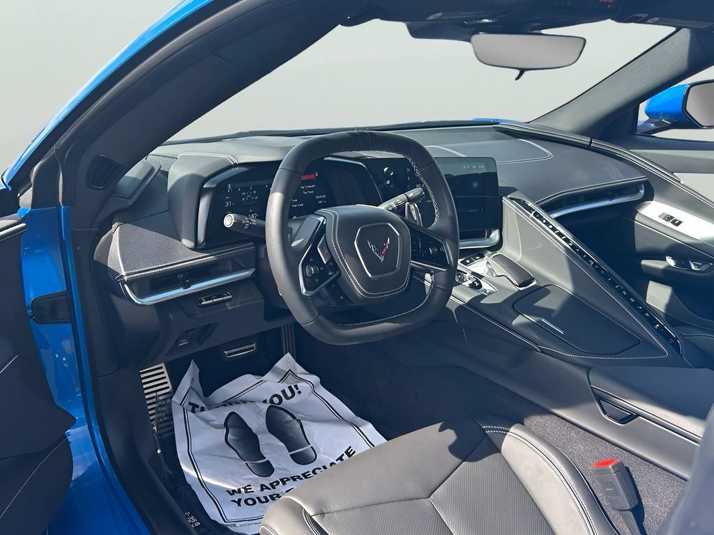Used 2025 Chevrolet Corvette Stingray Preferred Cpe w/ Z51 Performance Package RWD image 10