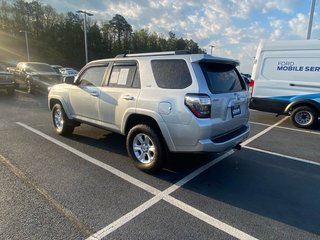 Used 2022 Toyota 4Runner SR5 Premium w/ Moonroof Package AWD/4WD image 5