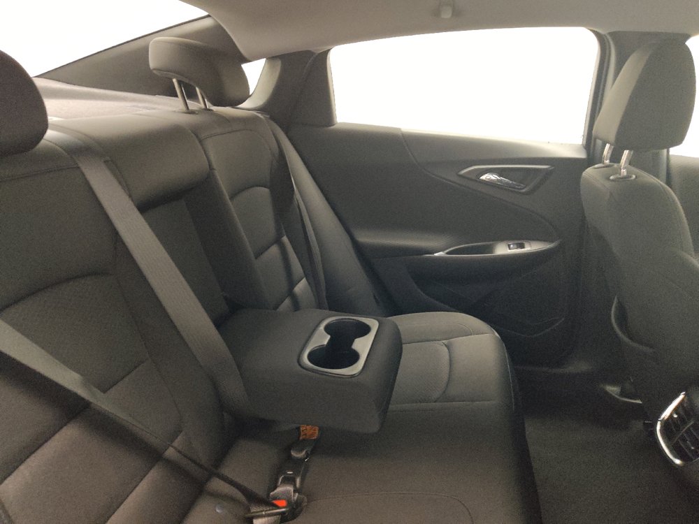 Used 2021 Chevrolet Malibu LT FWD image 19