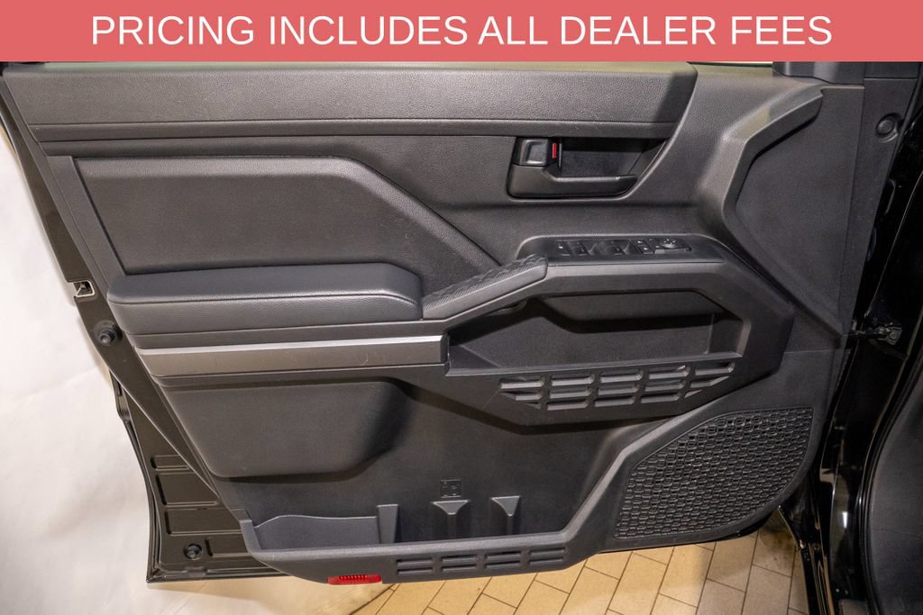 Used 2024 Toyota Tacoma SR5 AWD/4WD image 10