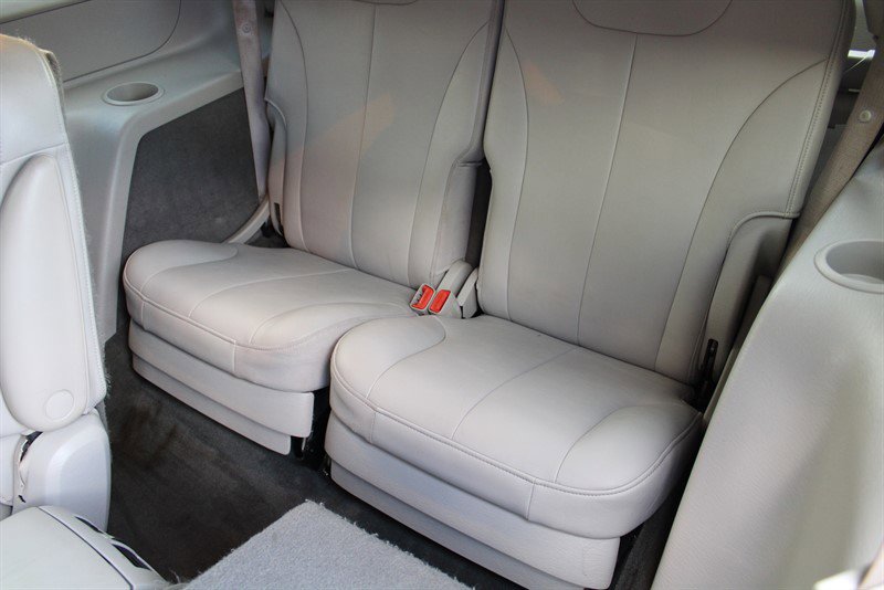 Used 2005 Chrysler Pacifica Touring image 22