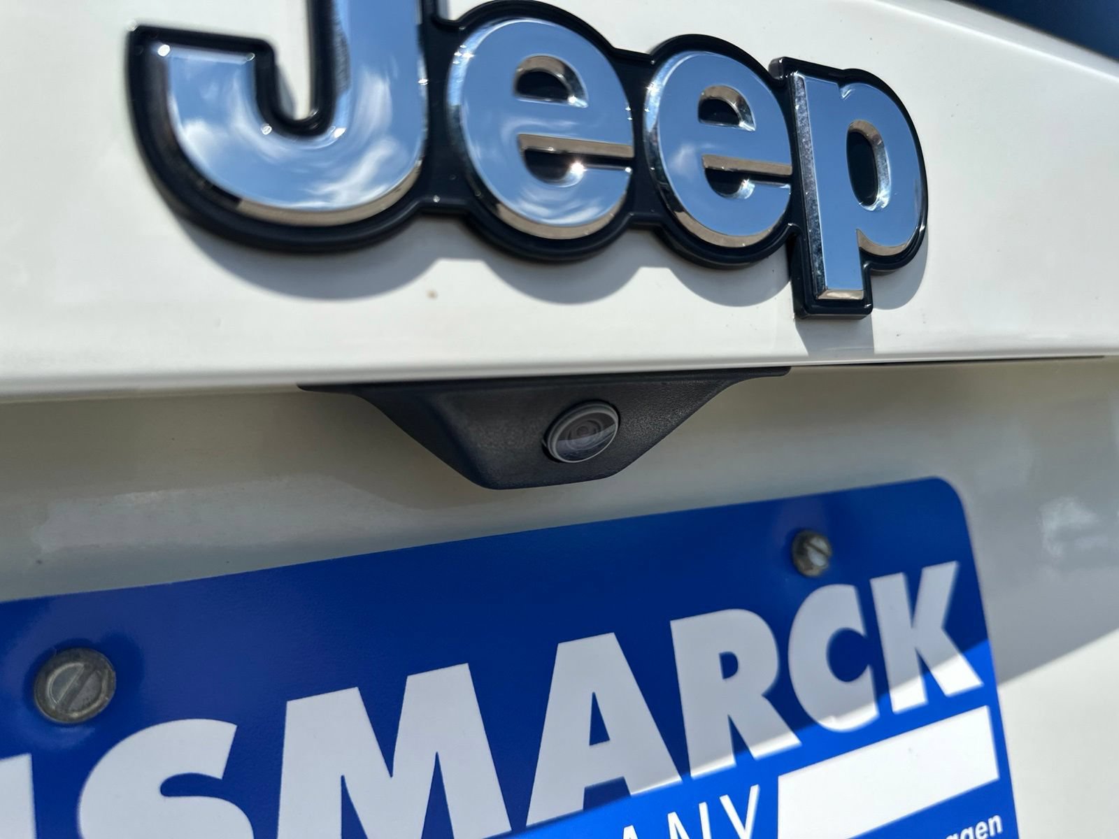 Used 2023 Jeep Renegade Latitude w/ Premium Group AWD/4WD image 7