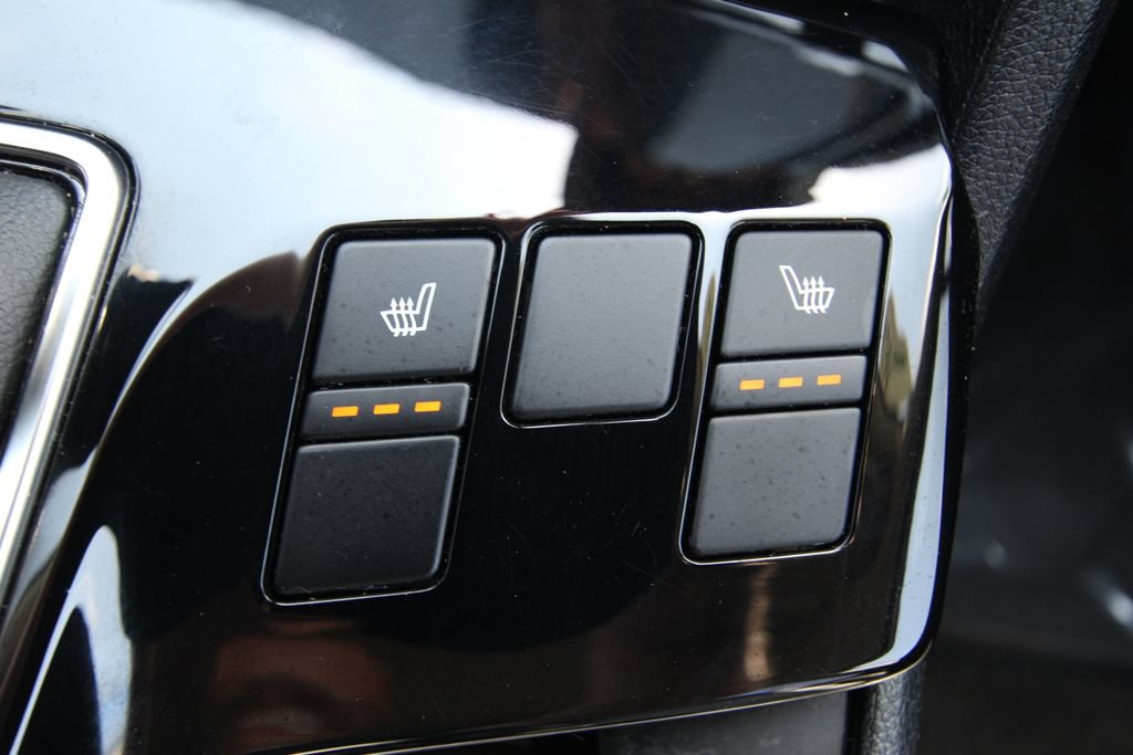 Used 2024 Kia Sportage EX FWD image 25