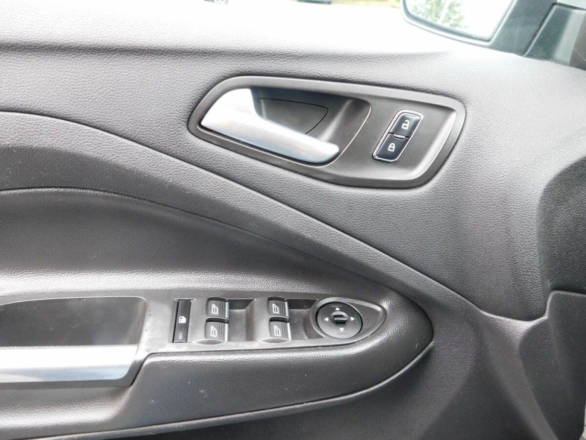 Used 2016 Ford C-MAX SE image 14