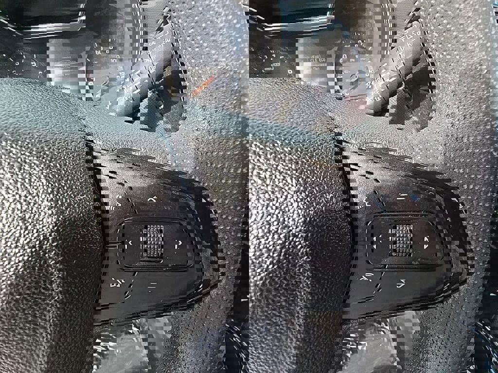 Used 2023 Chevrolet TrailBlazer LT w/ Convenience Package image 12