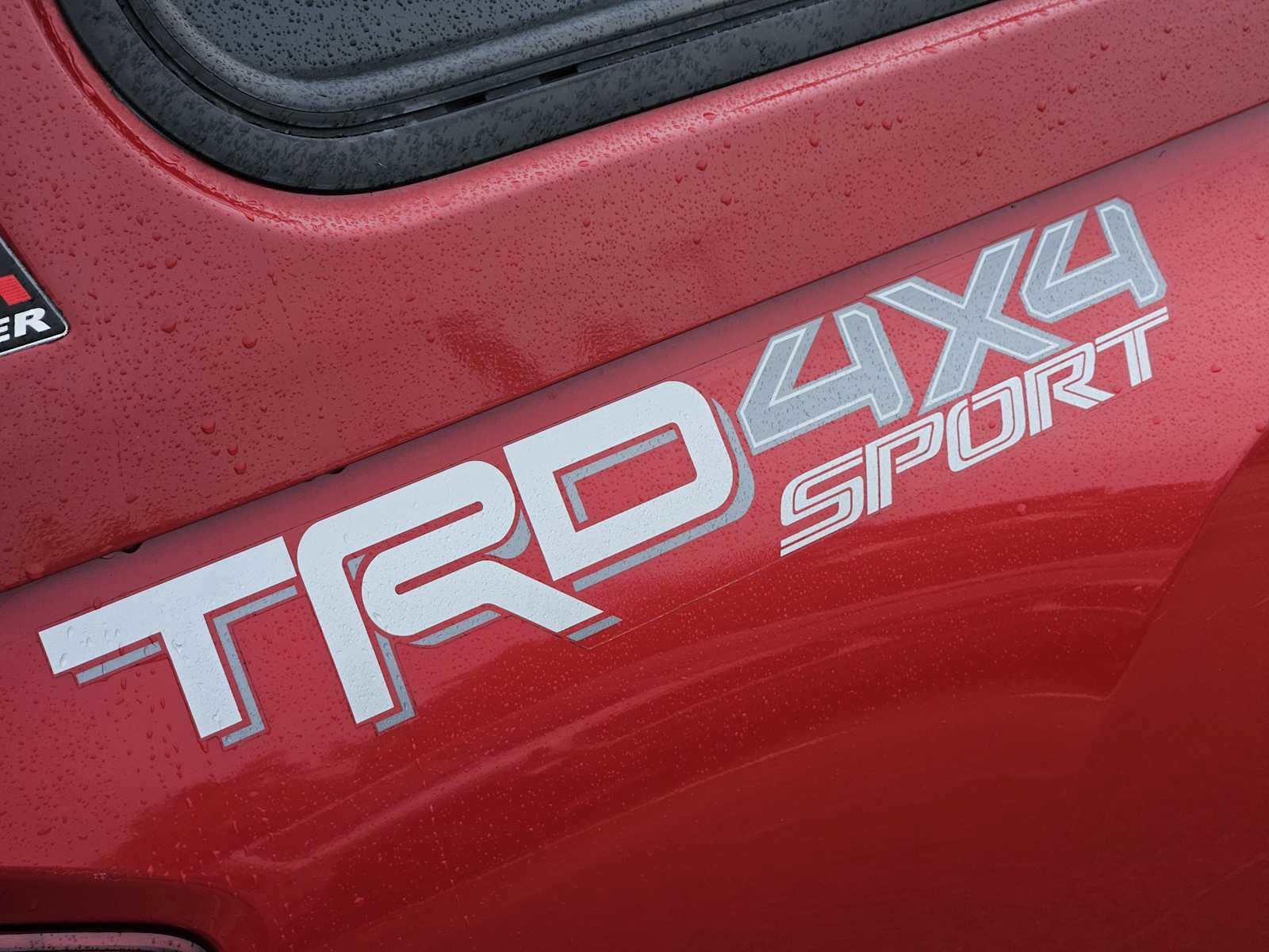 Used 2016 Toyota Tacoma TRD Sport w/ Exterior Package AWD/4WD image 11