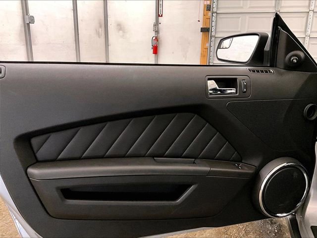 Used 2012 Ford Mustang Premium RWD image 22