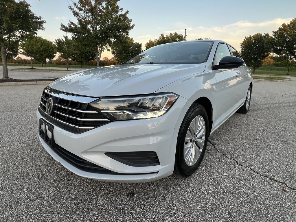 Used 2019 Volkswagen Jetta FWD image 1