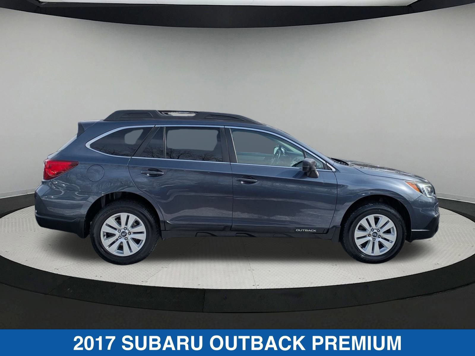 Used 2017 Subaru Outback 2.5i Premium image 2