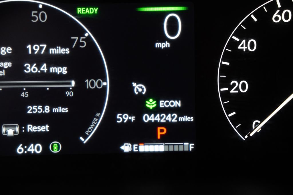 Used 2025 Honda CR-V Sport Touring image 8