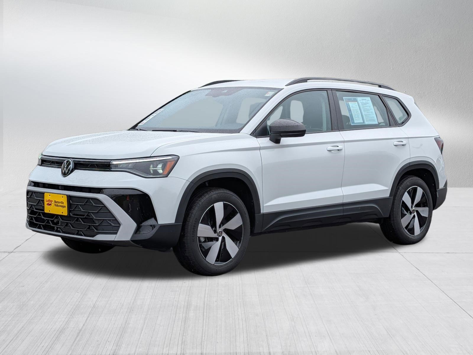 Used 2025 Volkswagen Taos S AWD/4WD image 3