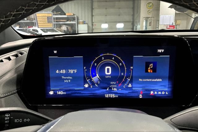 Certified 2025 Chevrolet Traverse LT FWD image 12
