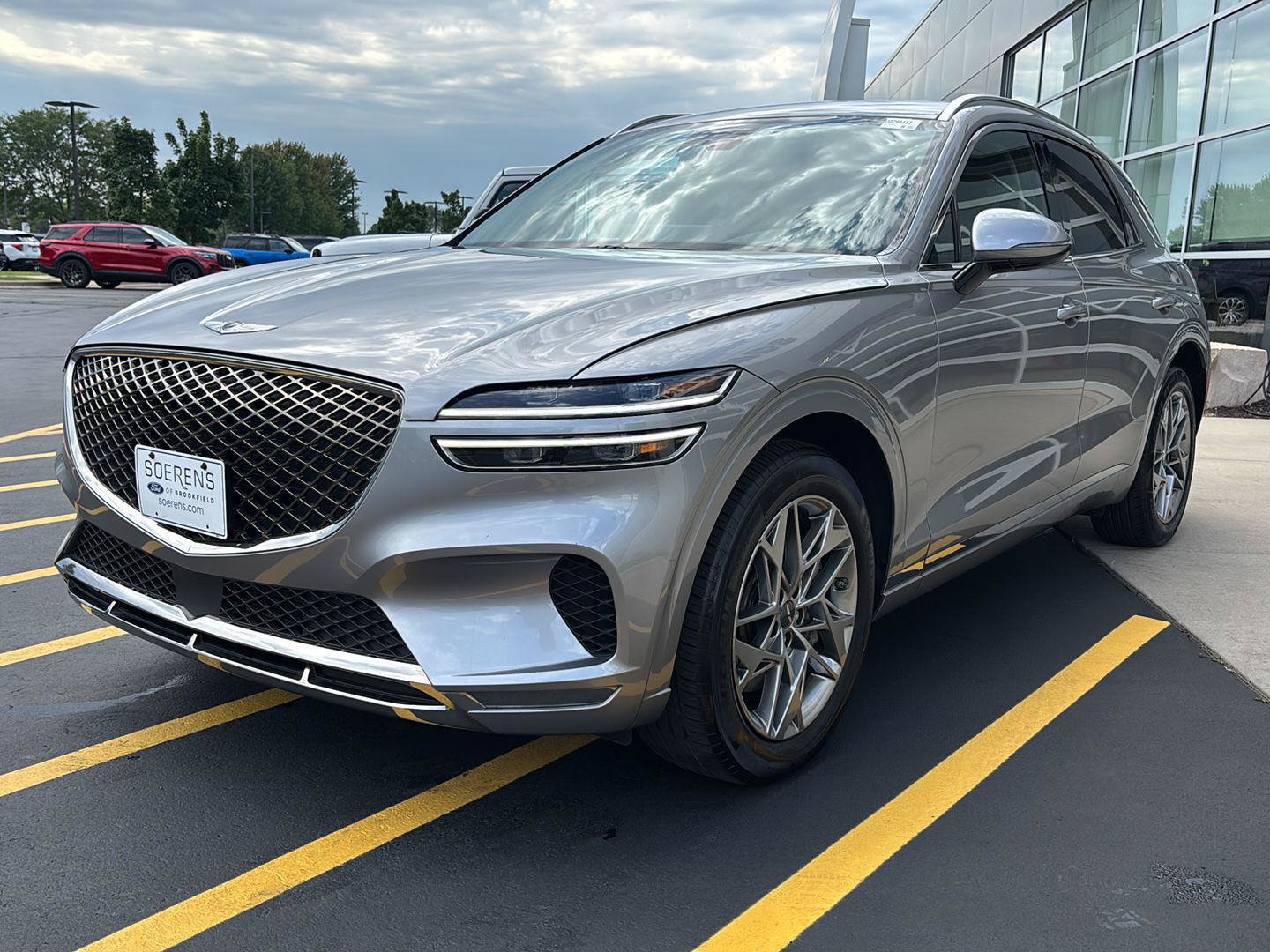 Used 2025 Genesis GV70 2.5T AWD/4WD image 3