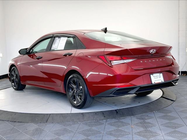 Used 2023 Hyundai Elantra SEL image 12