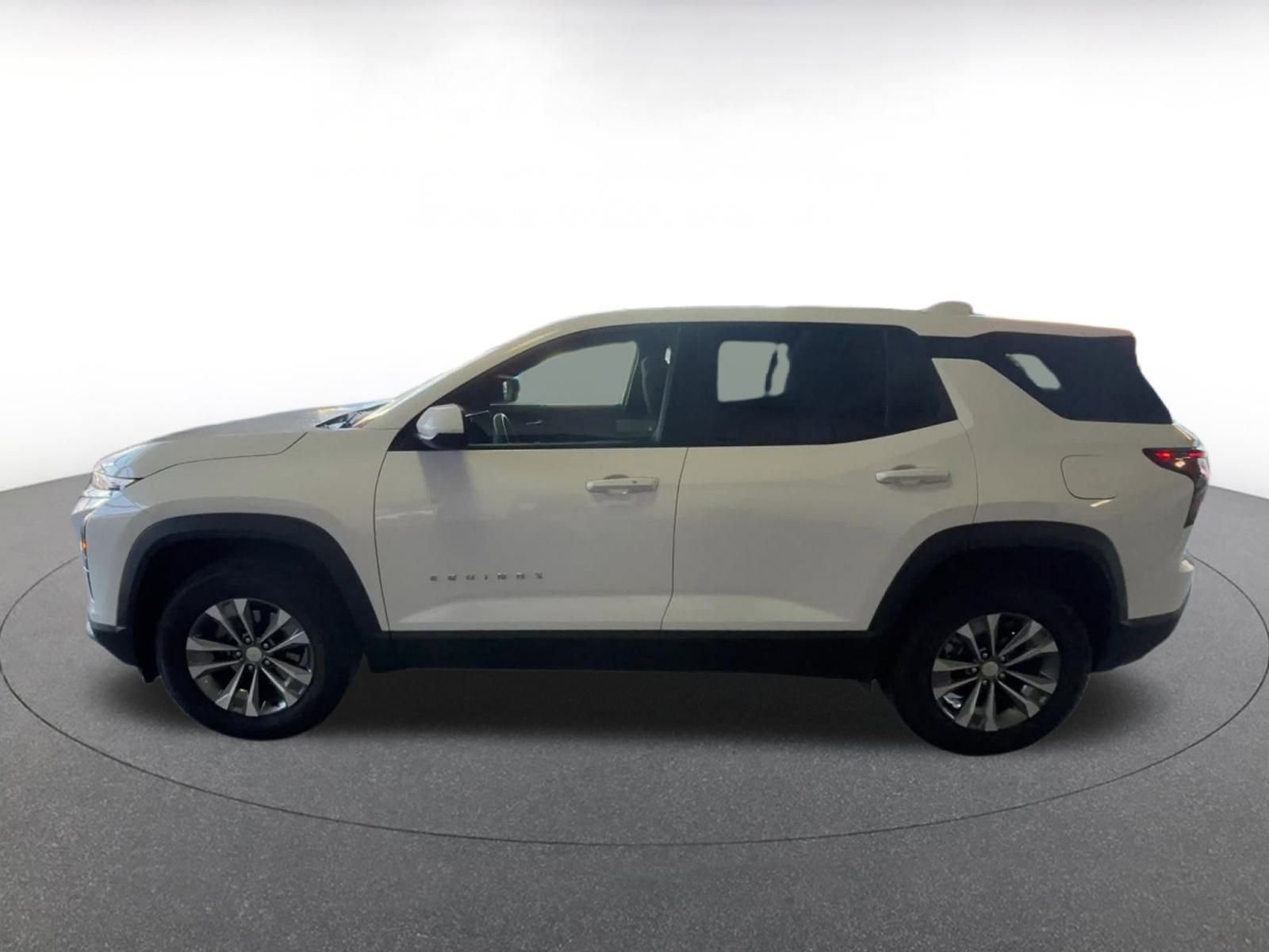 Used 2025 Chevrolet Equinox LT image 8
