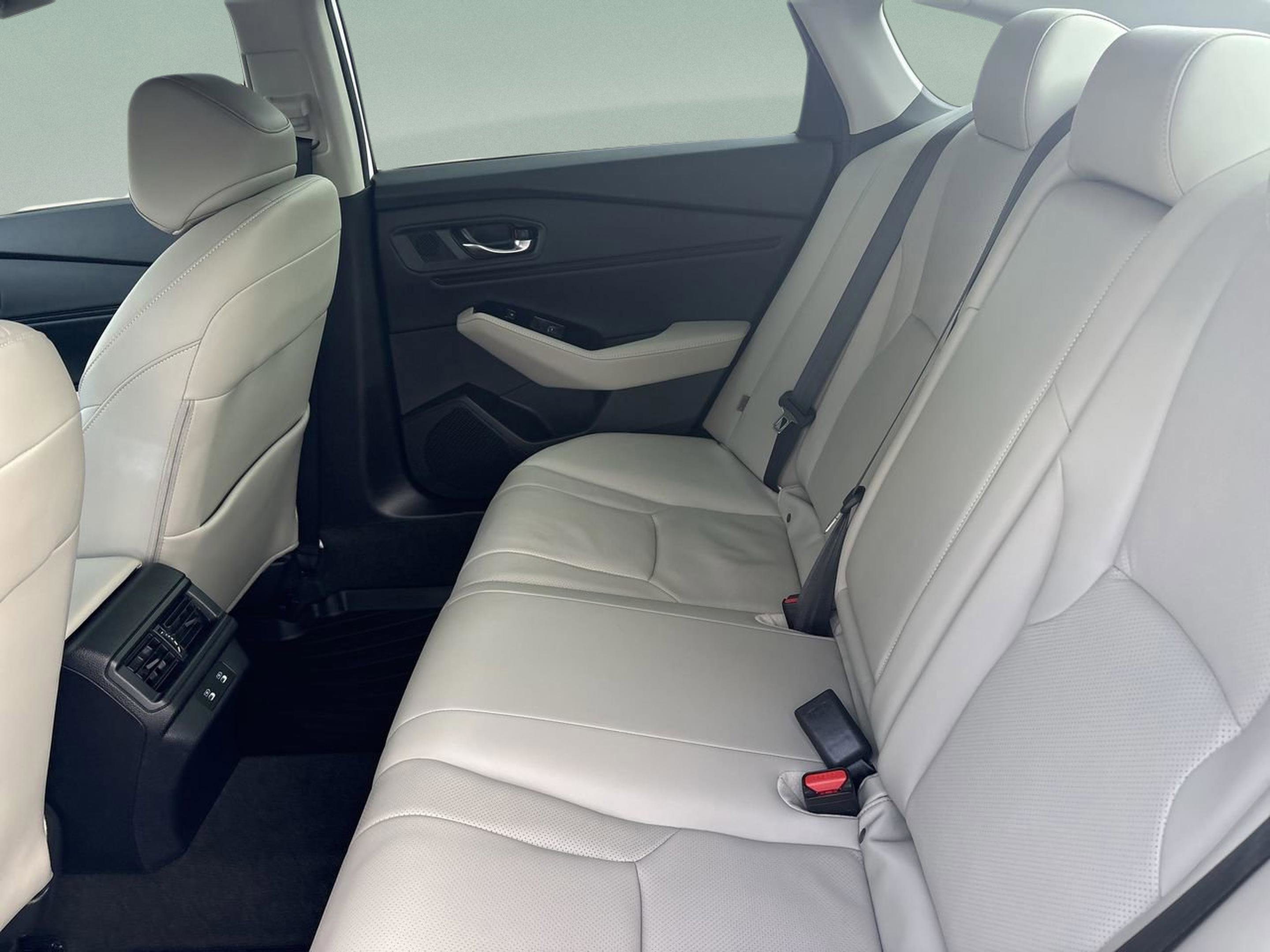 Used 2024 Honda Accord Touring image 18