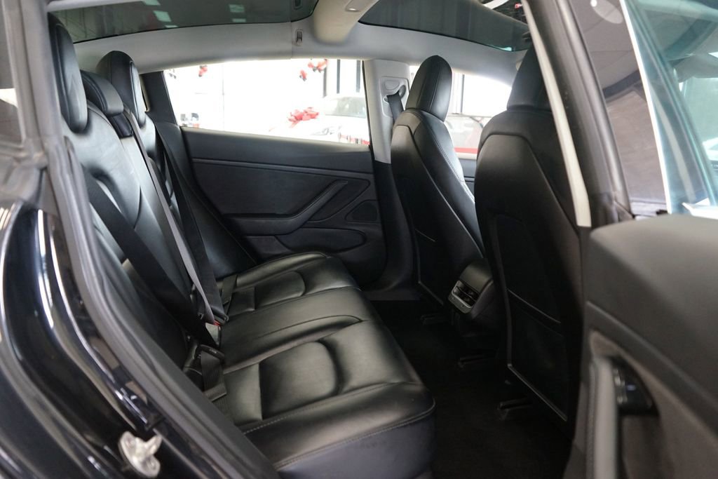 Used 2018 Tesla Model 3 Long Range image 12