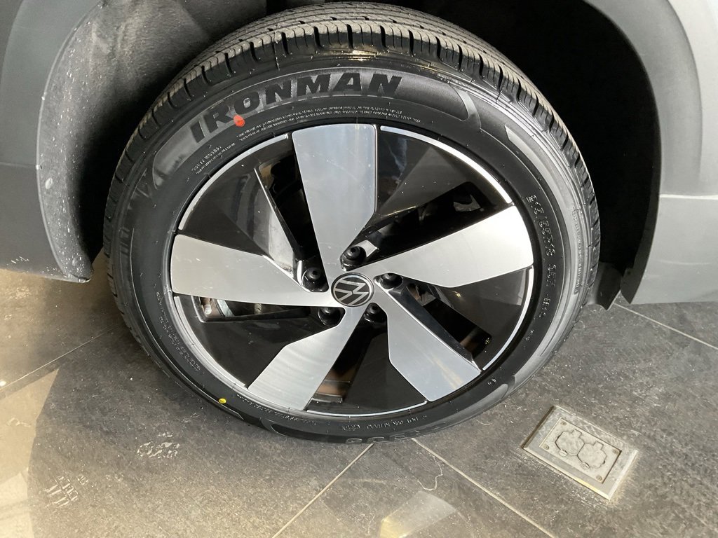 Used 2024 Volkswagen Taos S image 6