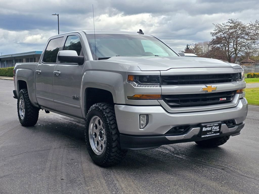 Used 2017 Chevrolet Silverado 1500 LT w/ Texas Edition AWD/4WD image 8